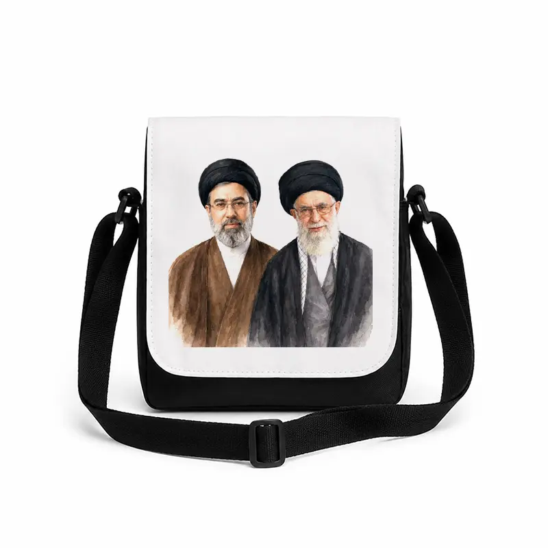 13657-7 کیف دوشی پاسپورتی مردانه طرح نقاشی شهید سید علی خامنه ای و سید مجتبی خامنه ای - تصویر 1