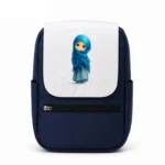 کیف کوله پشتی طرح دختر با حجاب آبی ایستاده